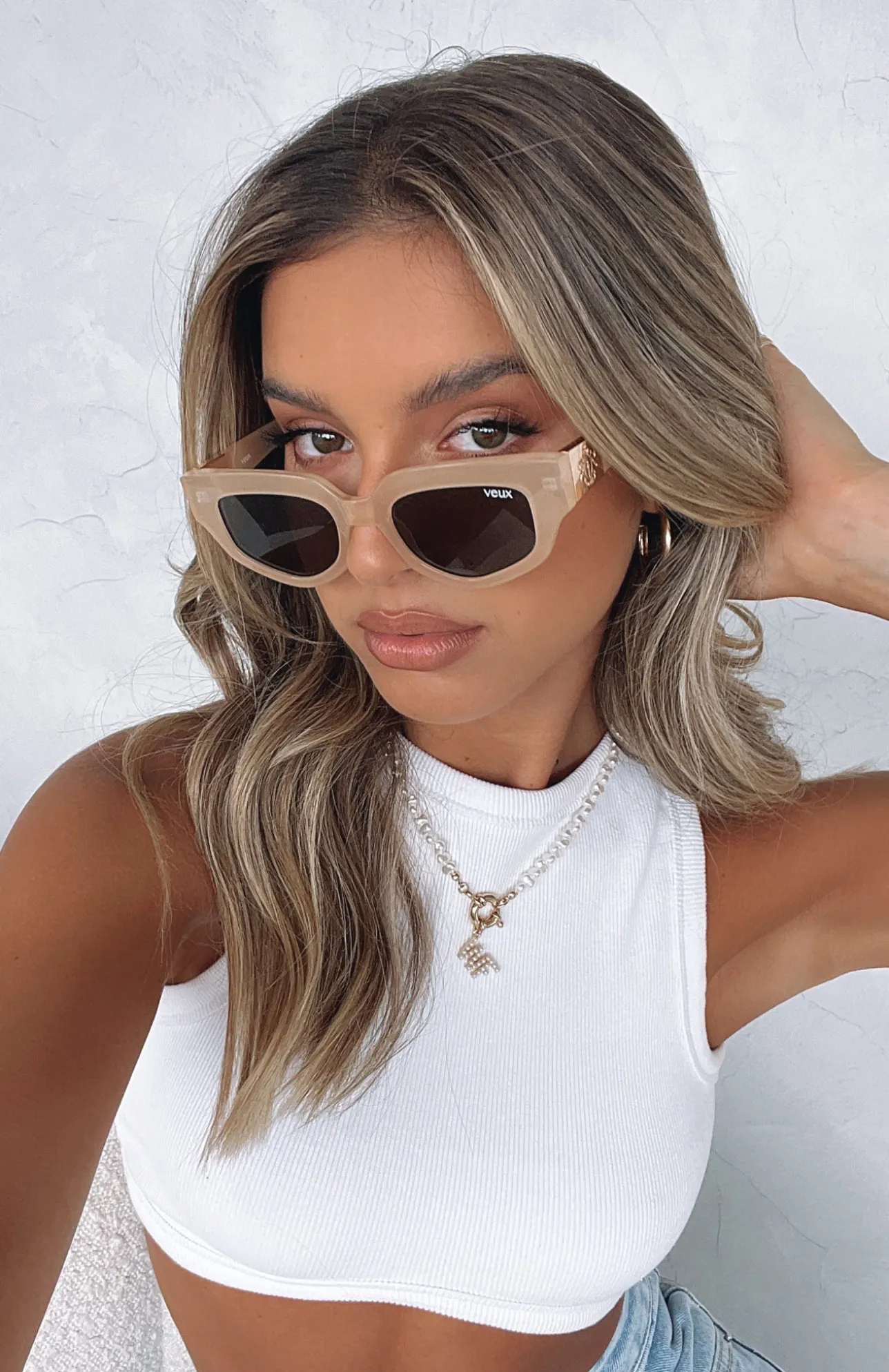 White Fox Boutique Amalfi Sunglasses Sand nude Cheap