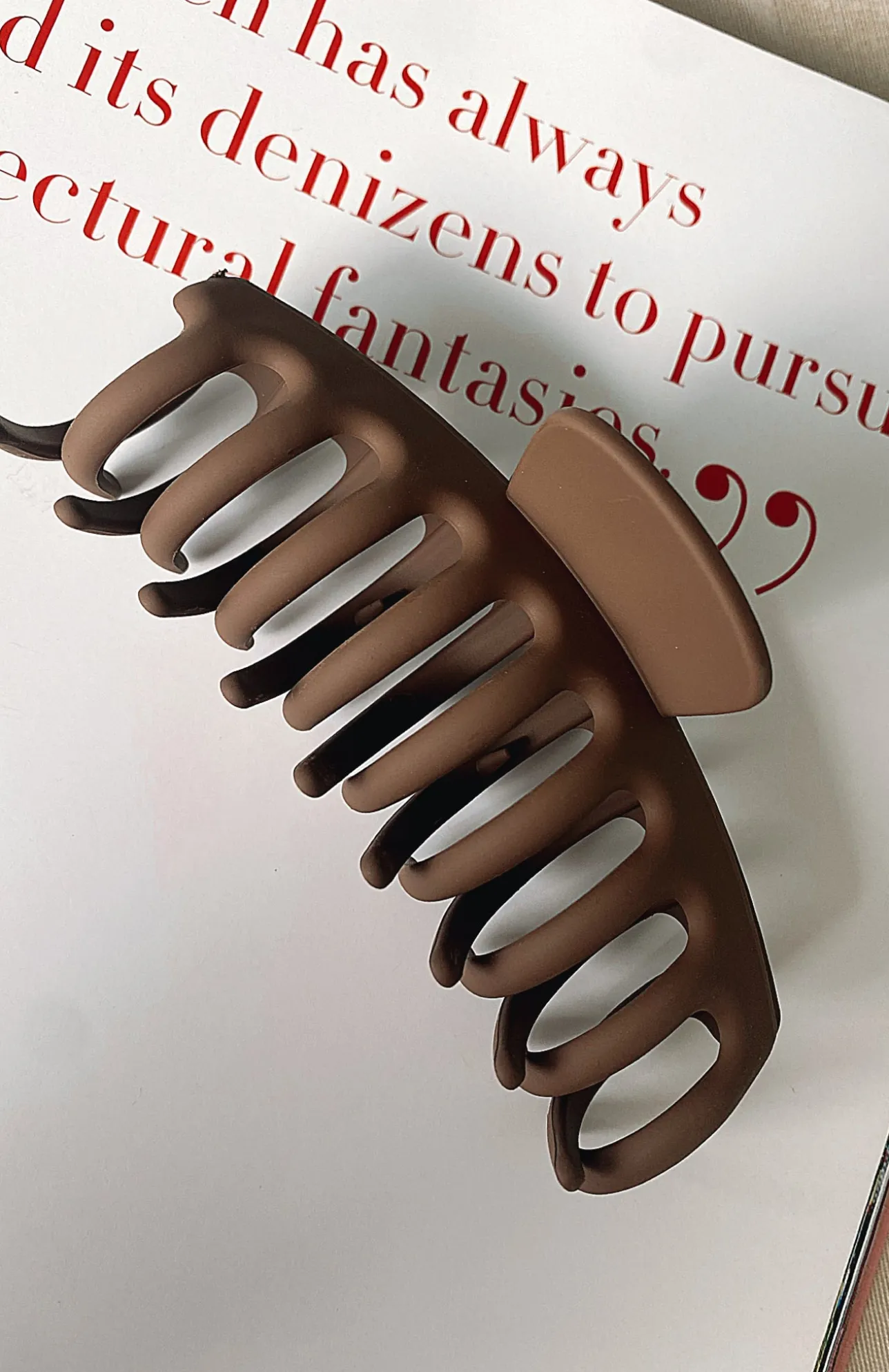 White Fox Boutique Asia Hair Clip Chocolate brown Outlet