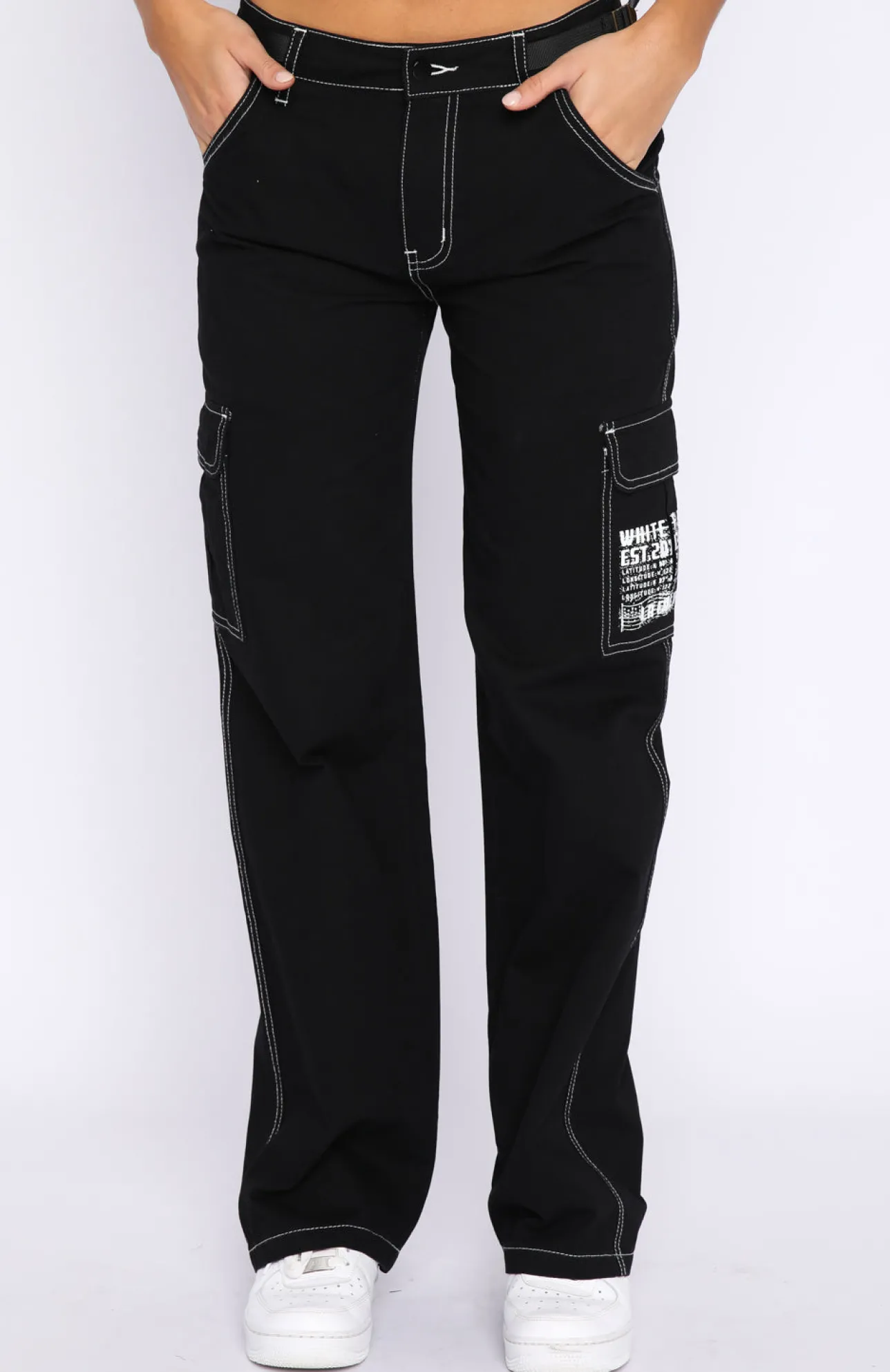 White Fox Boutique Back On Top Cargo Pants black Fashion