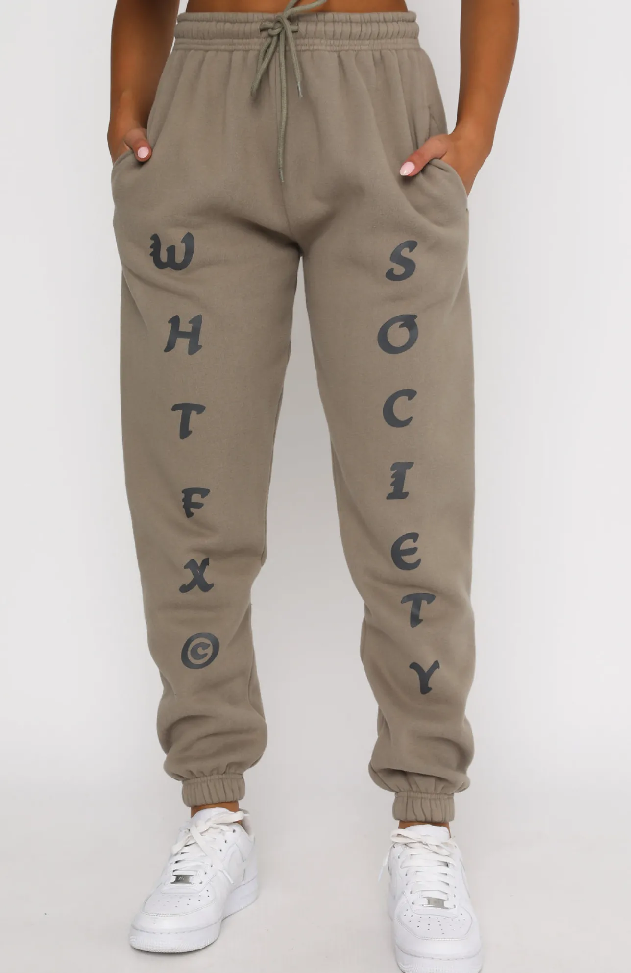 White Fox Boutique Big League Sweatpants Mocha brown Outlet