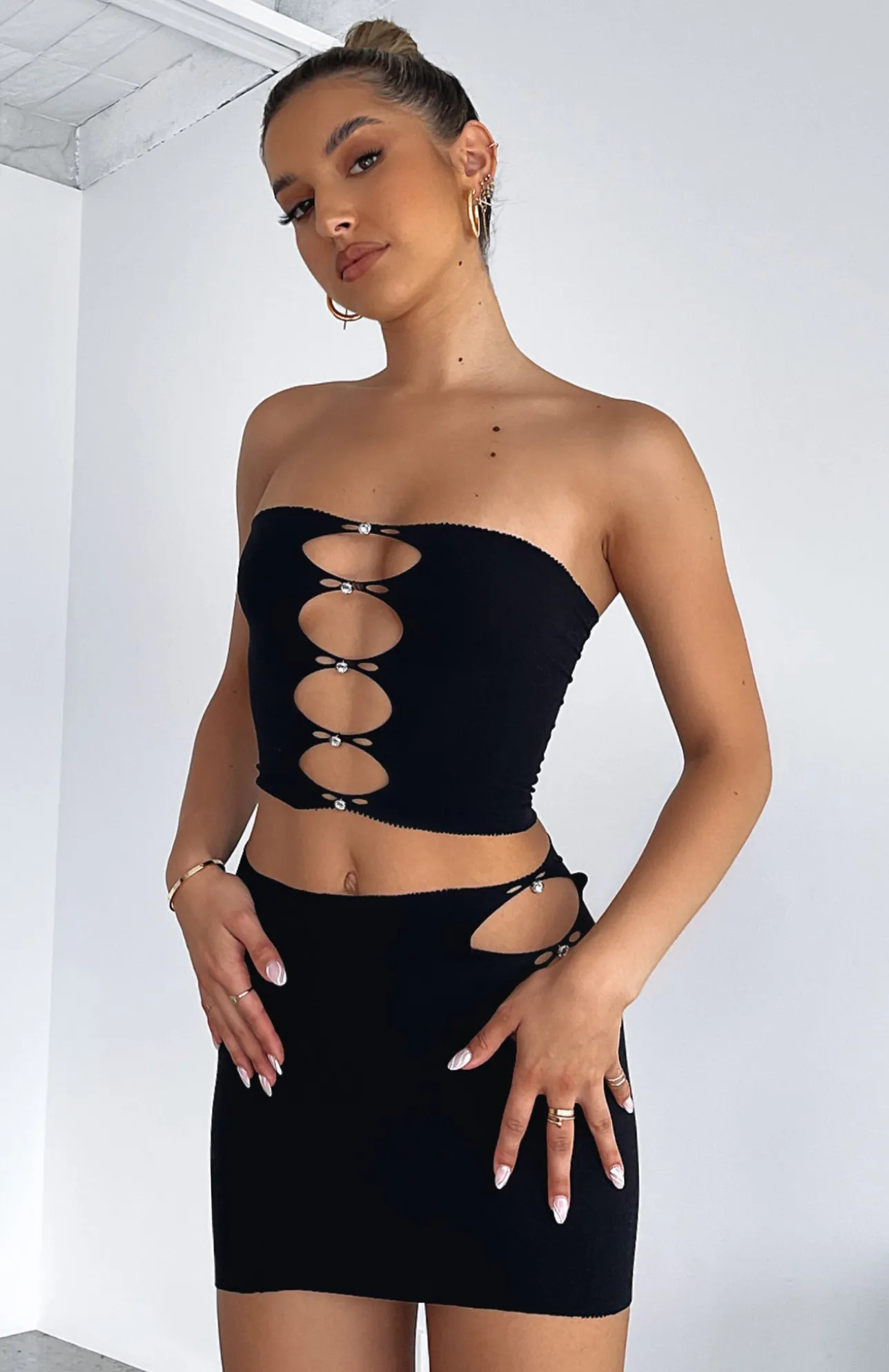 White Fox Boutique Built Like This Mini Skirt black Fashion