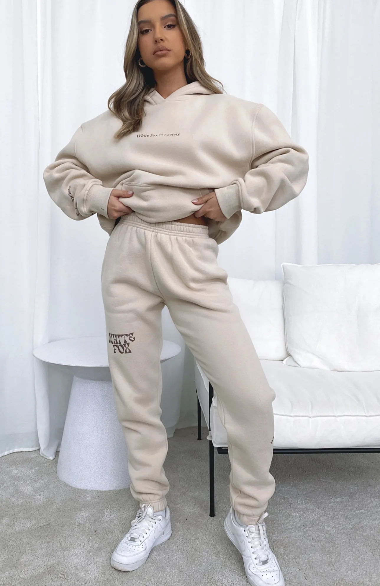 White Fox Boutique Can't Get Enough Sweatpants Sand nude Cheap