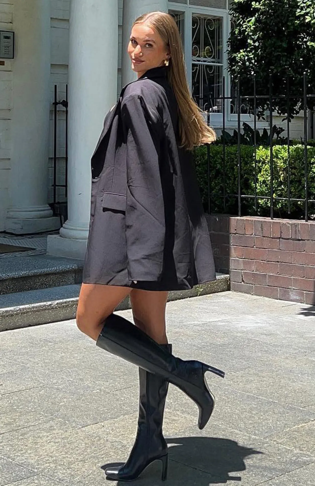 White Fox Boutique Catch Me Now Oversized Blazer black Cheap