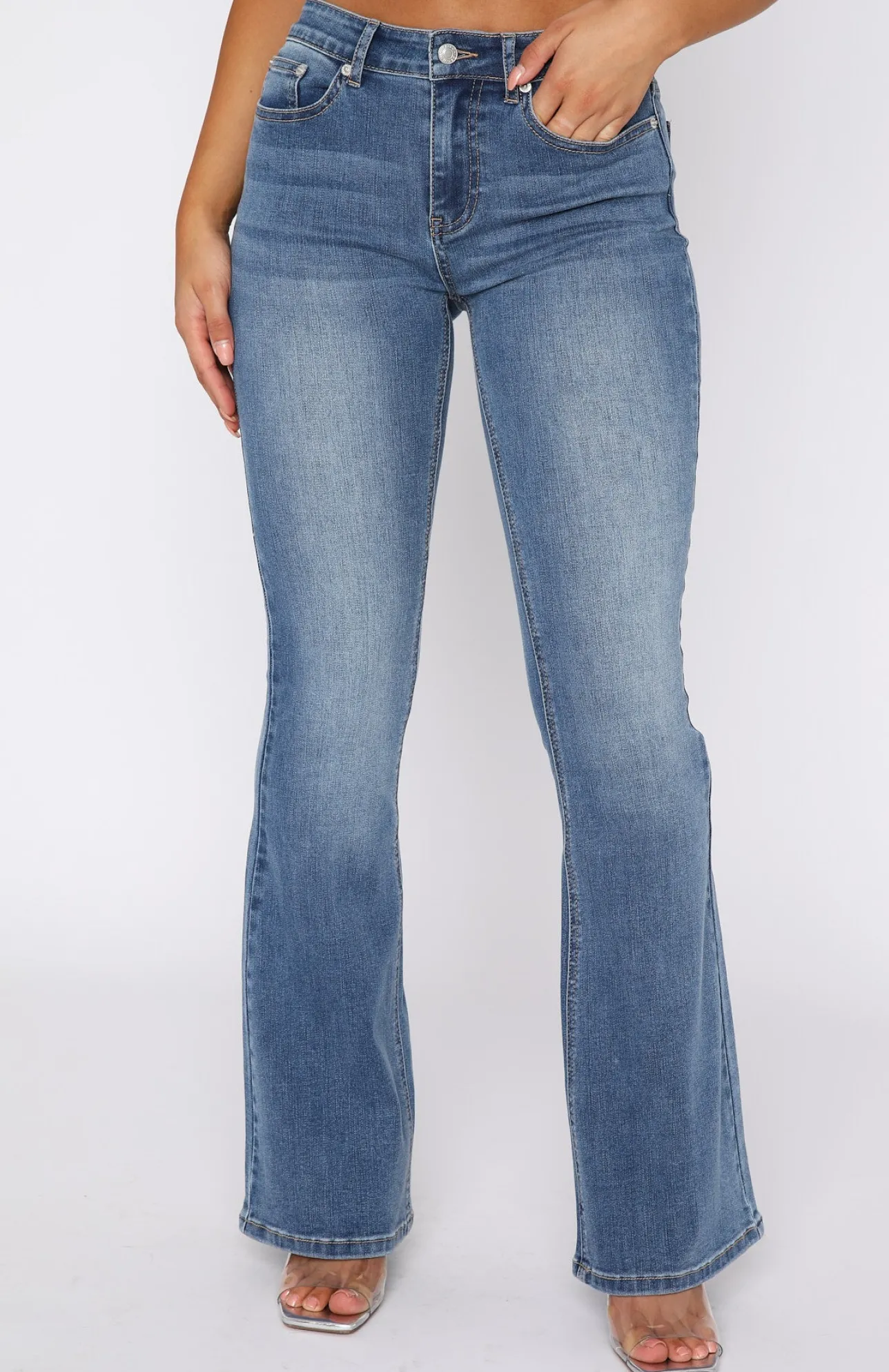 White Fox Boutique Come Through Jeans Washed Indigo blue Hot