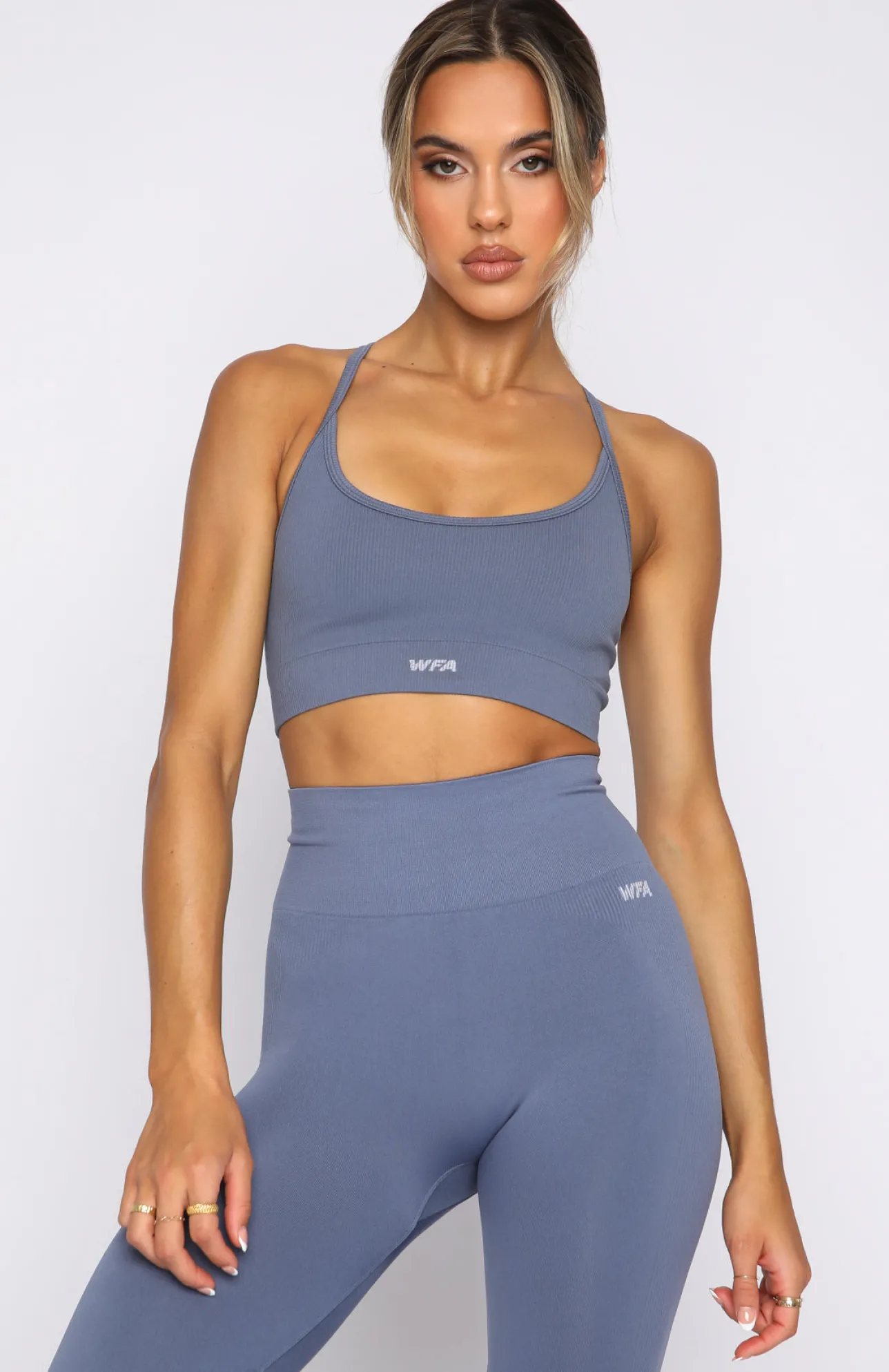 White Fox Boutique Cool Off Seamless Sports Bra Steel blue Cheap