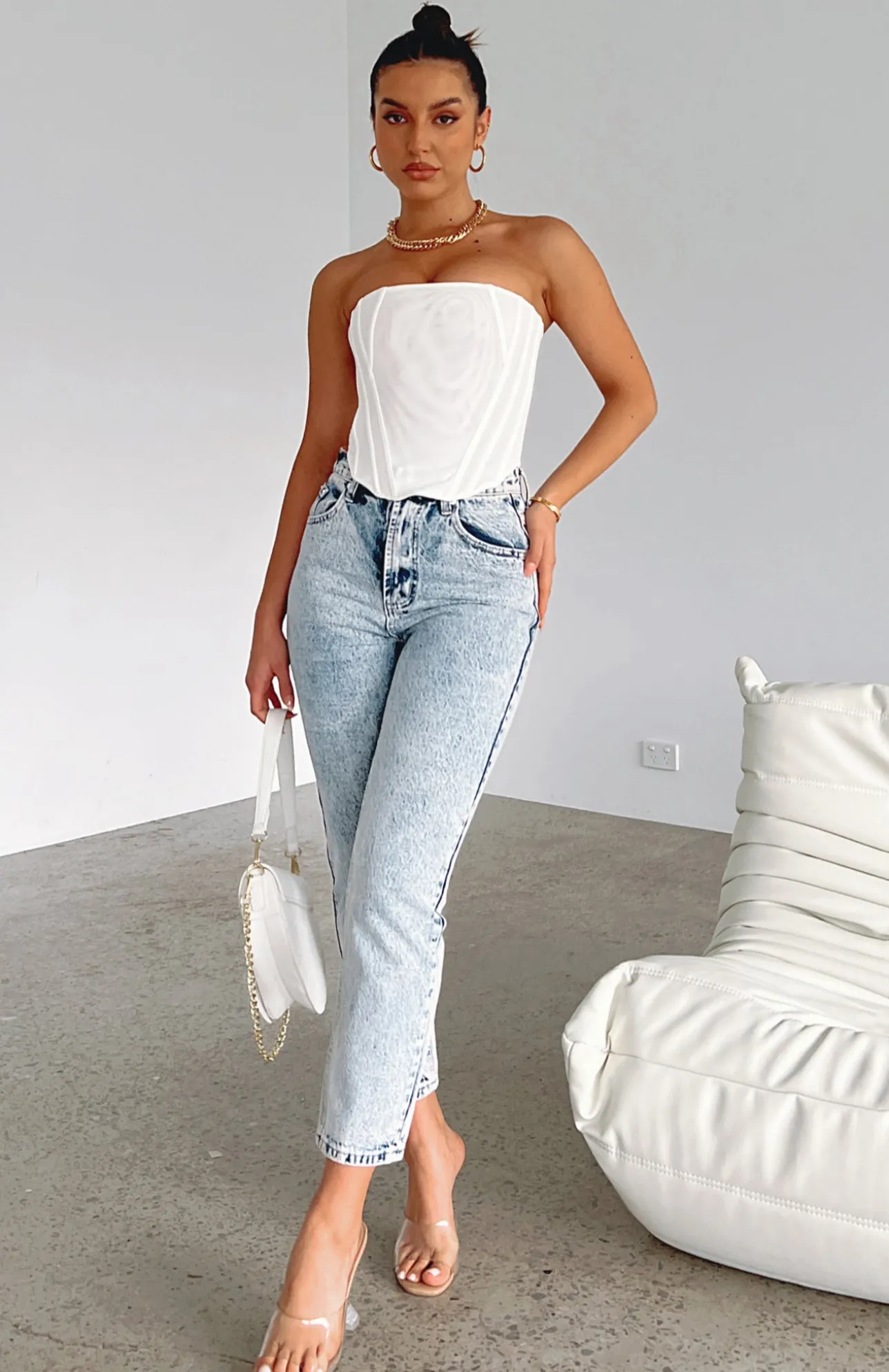 White Fox Boutique Drive Me Crazy Cropped Jeans Mid blue Outlet