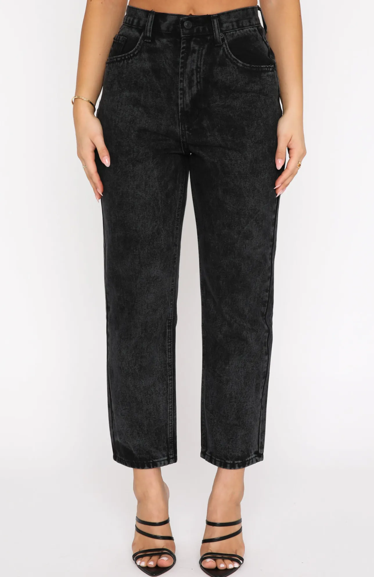 White Fox Boutique Drive Me Crazy Cropped Jeans Vintage black New