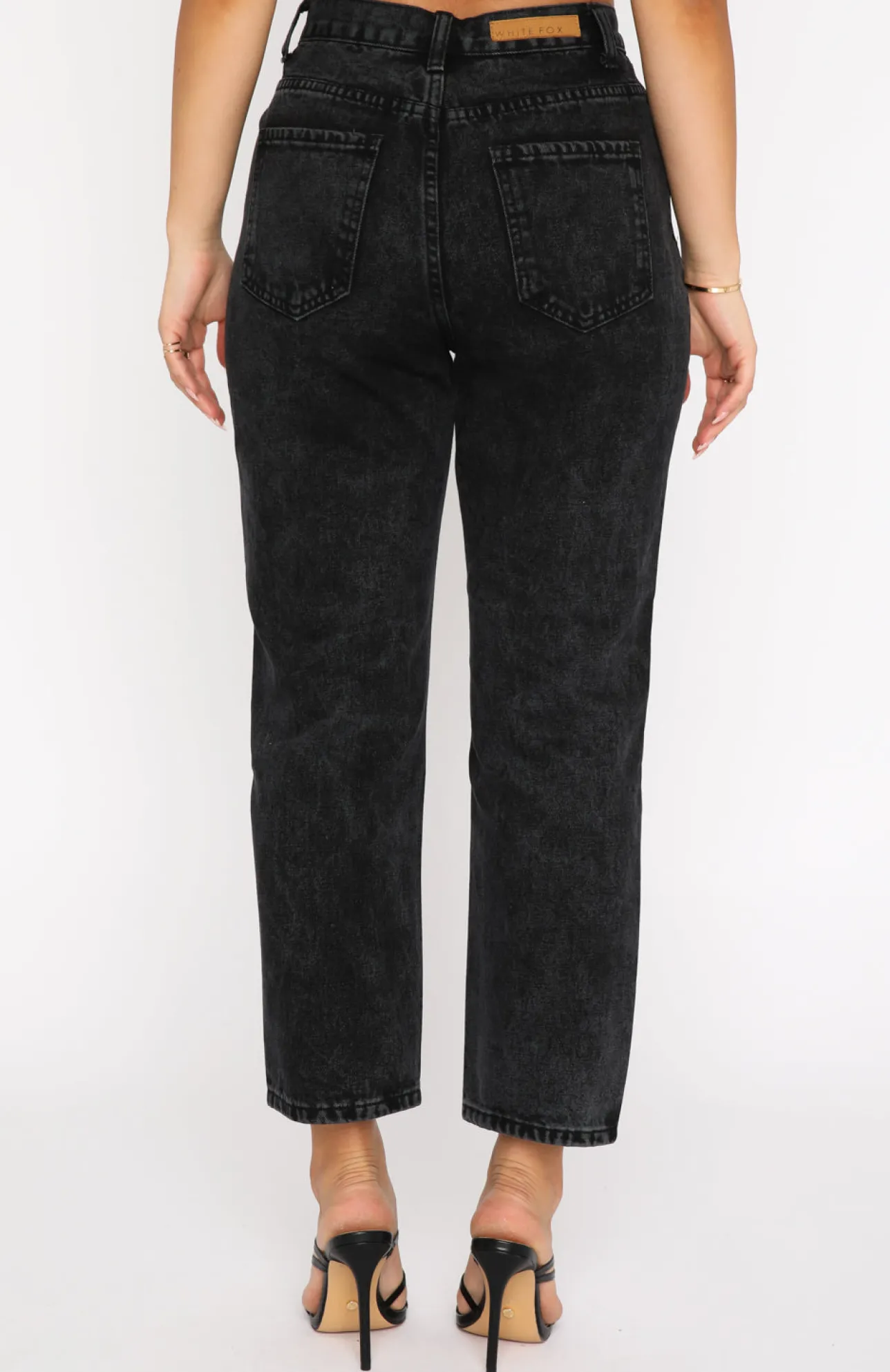 White Fox Boutique Drive Me Crazy Cropped Jeans Vintage black New