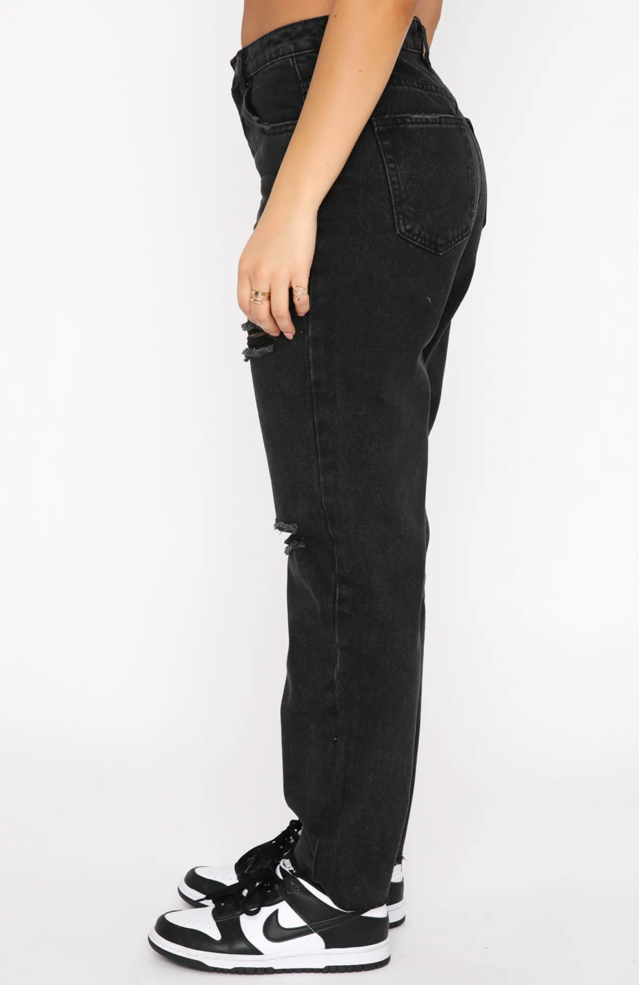White Fox Boutique Love Stoned Boyfriend Jeans Vintage black New