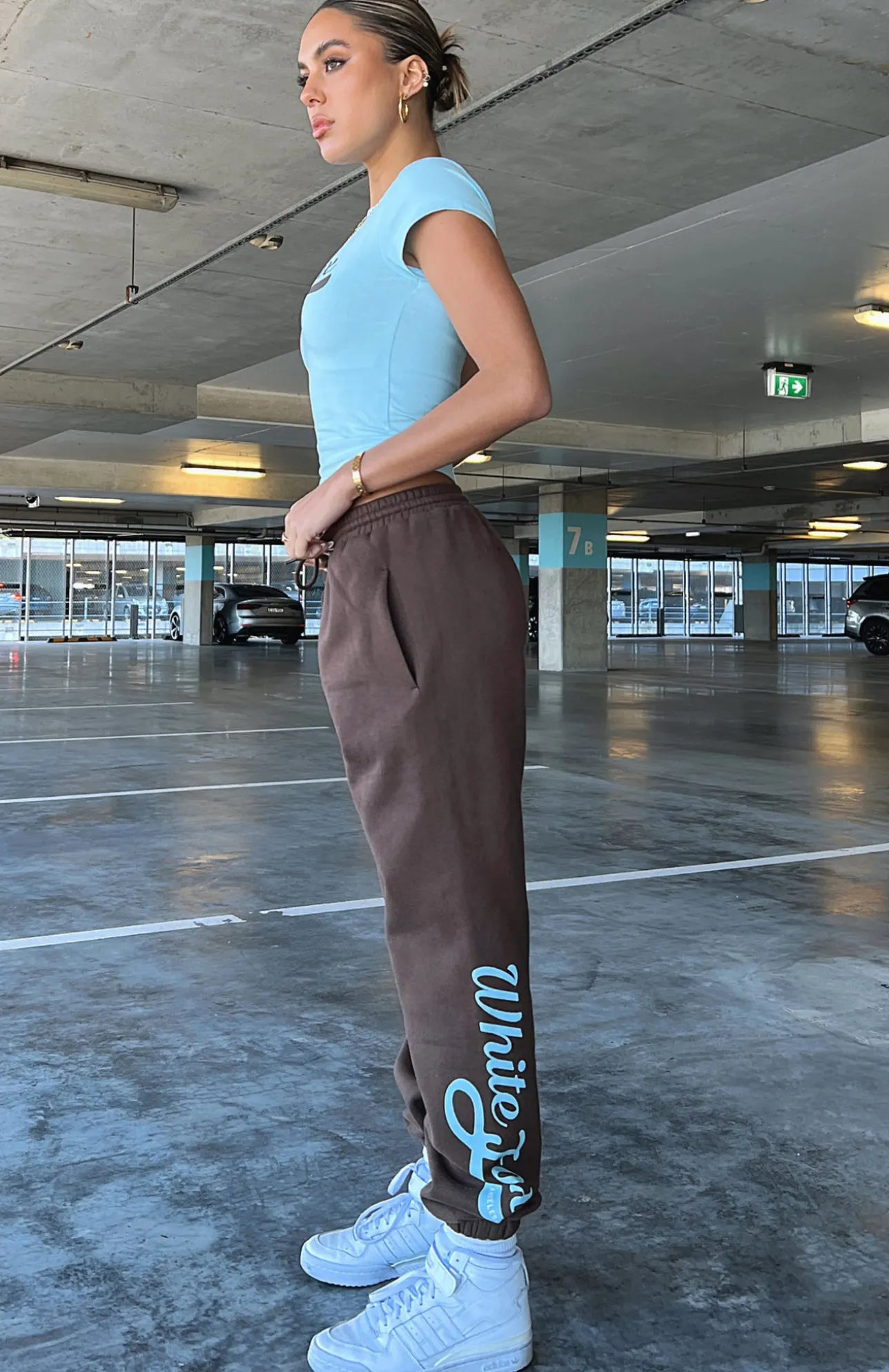 White Fox Boutique Moving Different Sweatpants Chocolate brown New