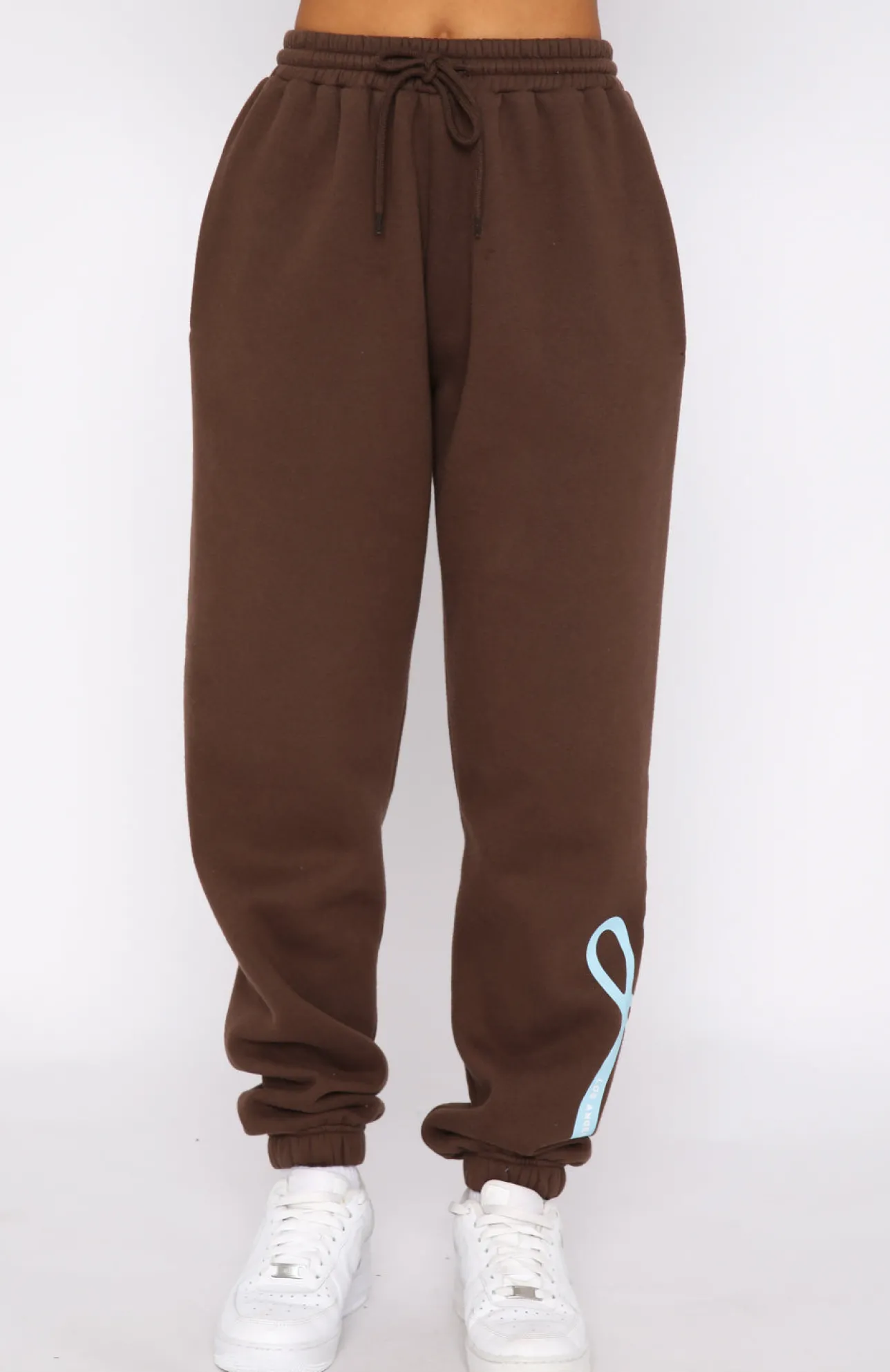White Fox Boutique Moving Different Sweatpants Chocolate brown New