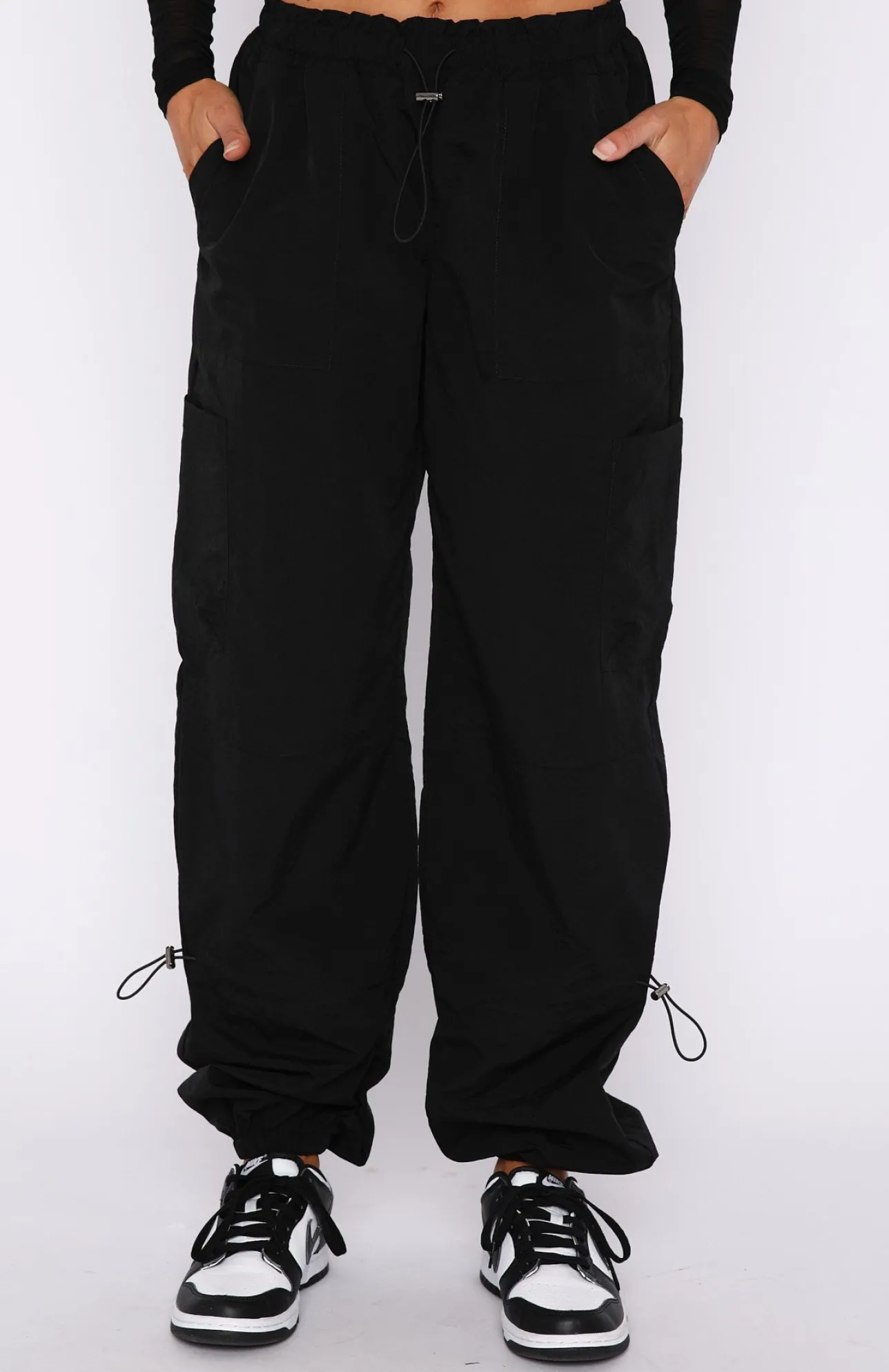 White Fox Boutique Never Blend In Cargo Pants black New