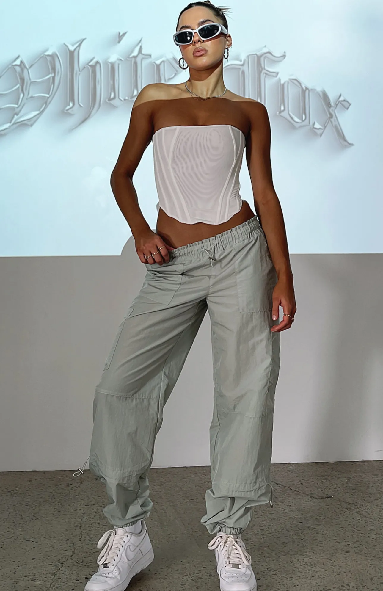 White Fox Boutique Never Blend In Cargo Pants Light grey Outlet