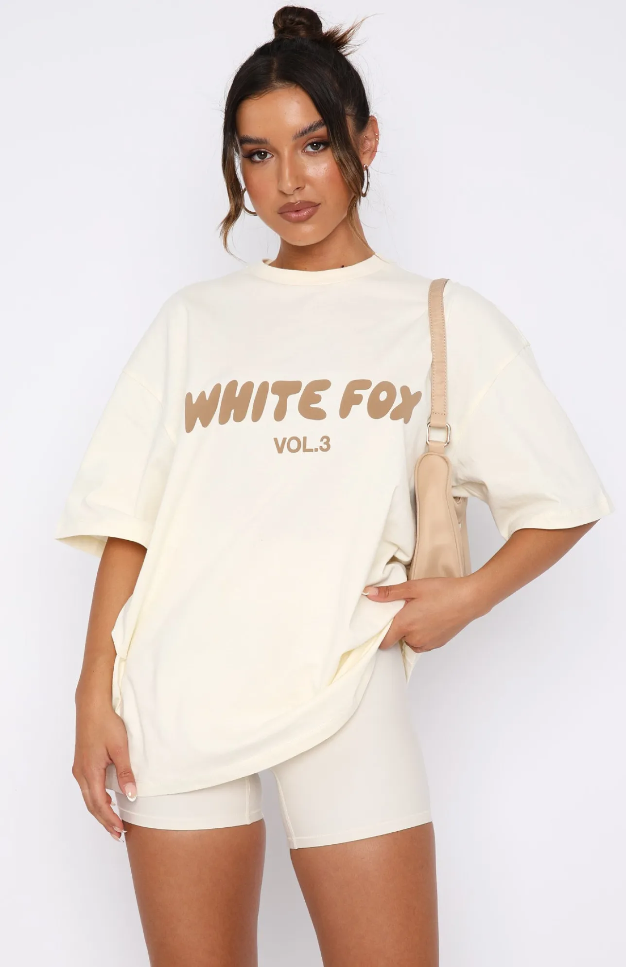 White Fox Boutique Offstage Oversized Tee Cream white Hot