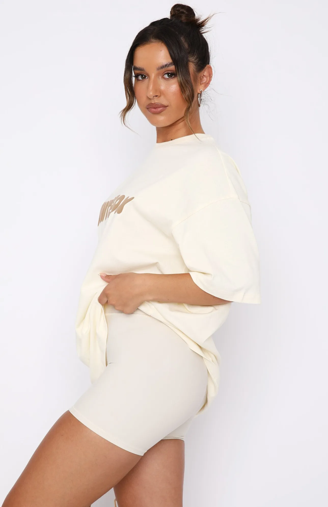 White Fox Boutique Offstage Oversized Tee Cream white Hot