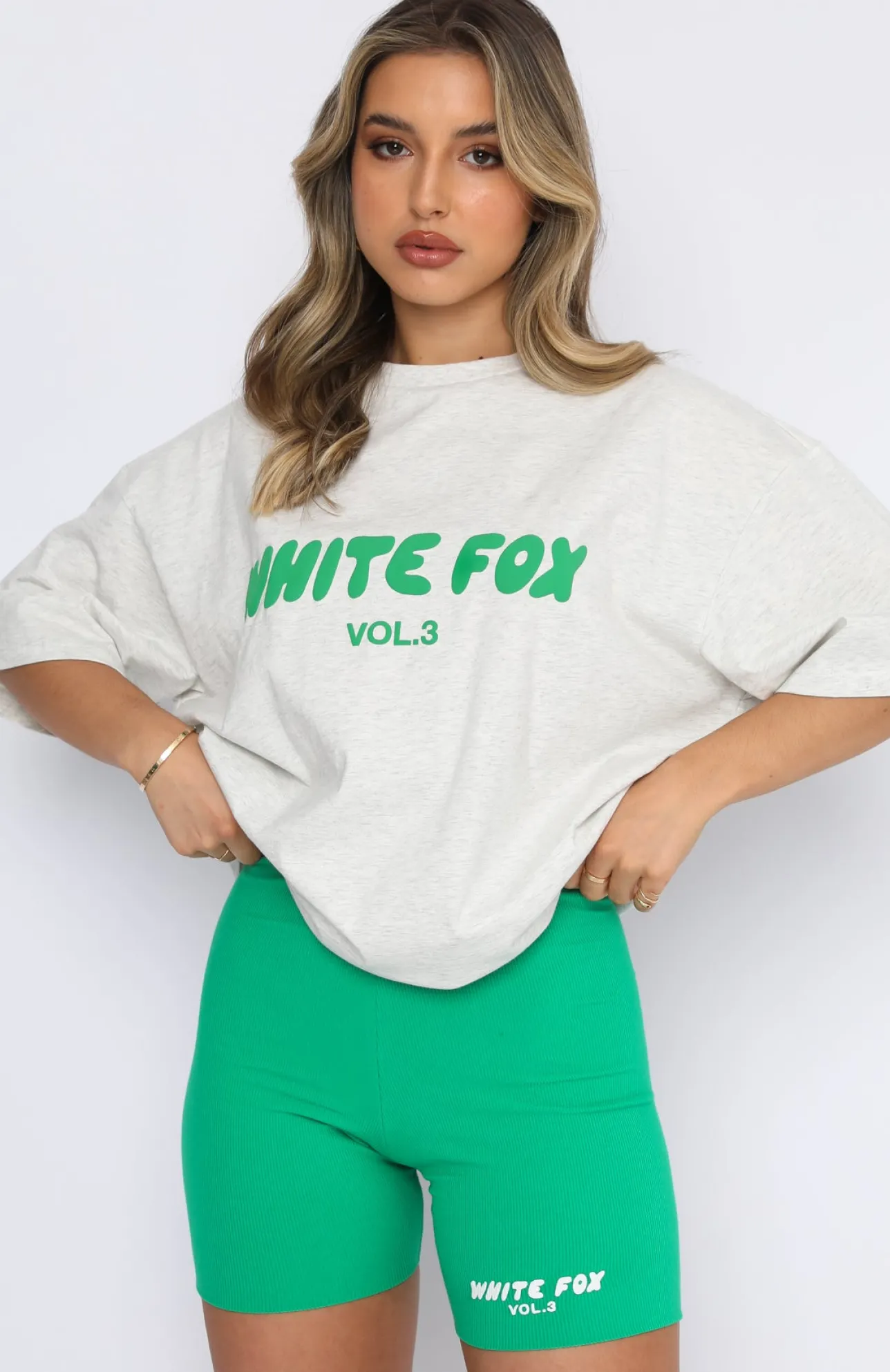 White Fox Boutique Offstage Oversized Tee Glacier grey New