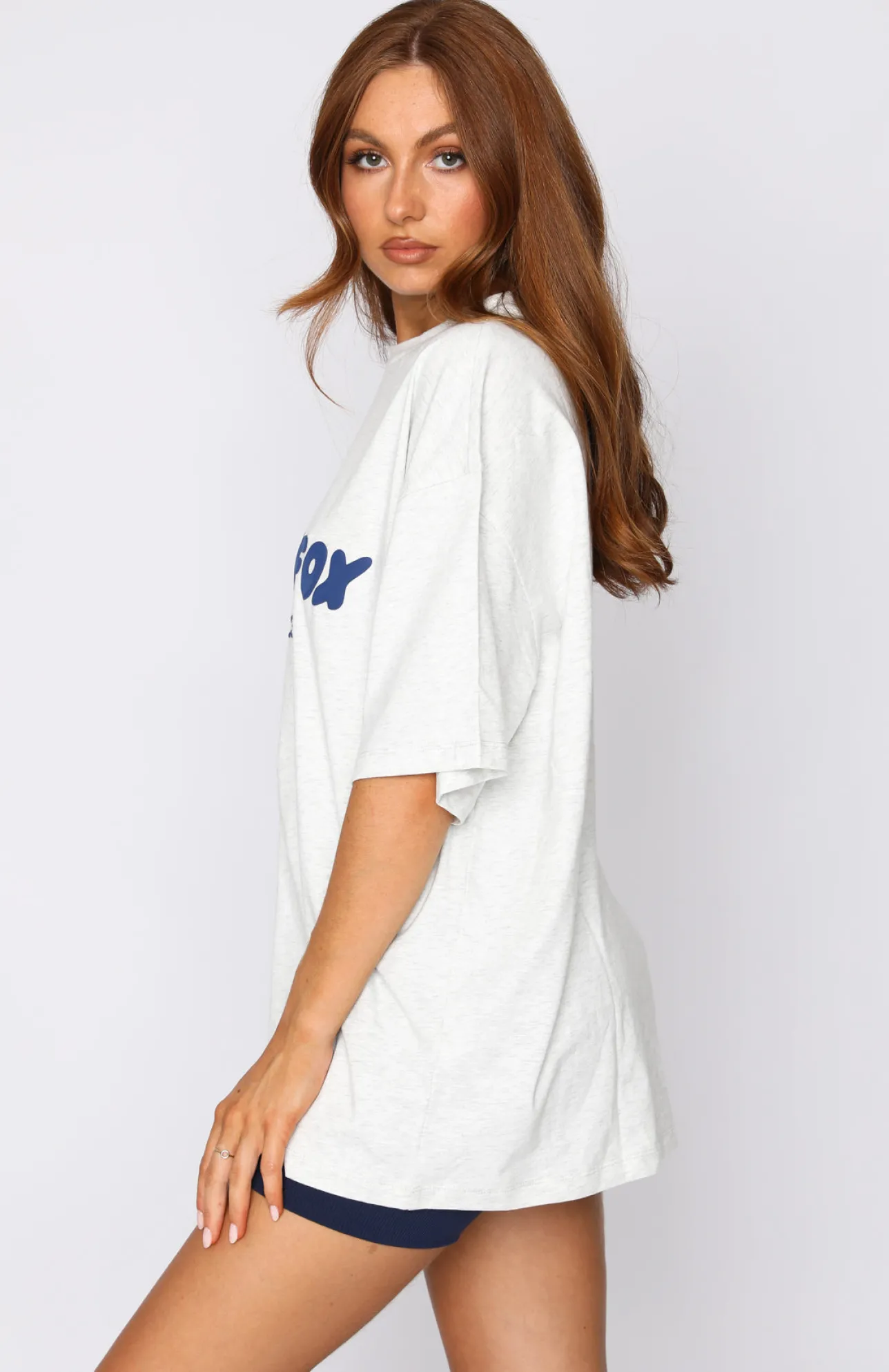White Fox Boutique Offstage Oversized Tee Mineral grey Store