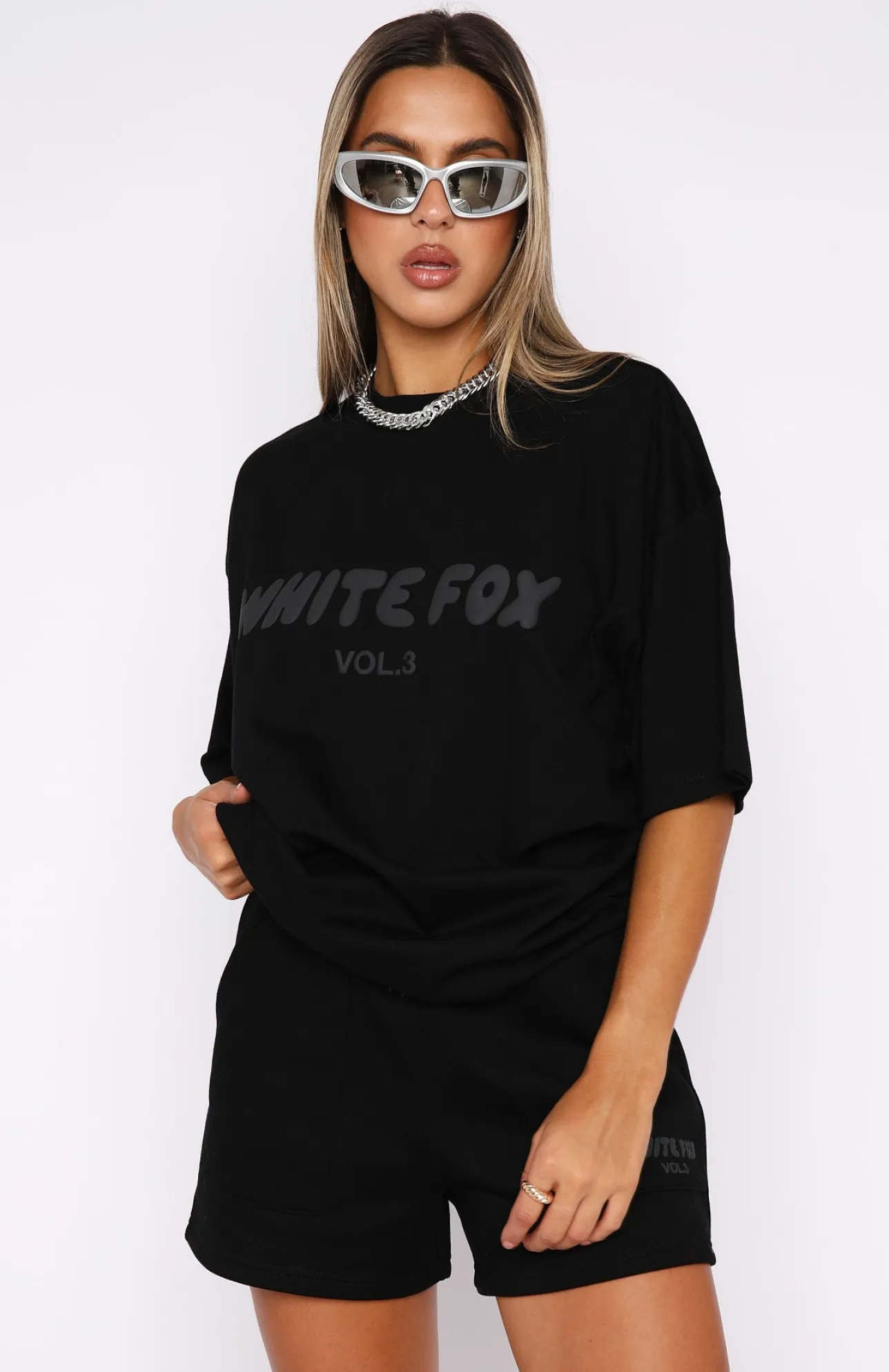 White Fox Boutique Offstage Oversized Tee Onyx black Best Sale