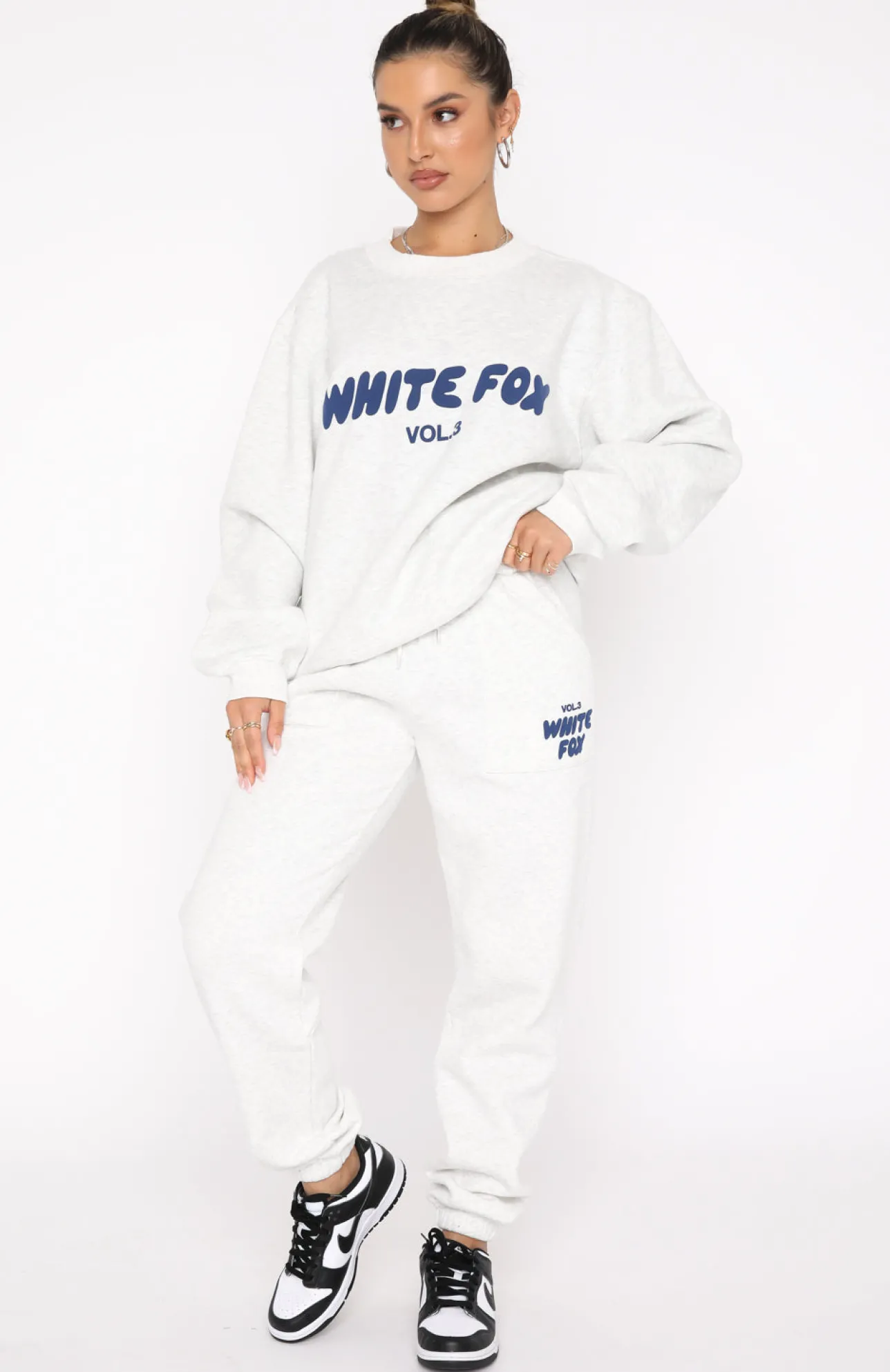 White Fox Boutique Offstage Sweatpants Mineral grey Hot