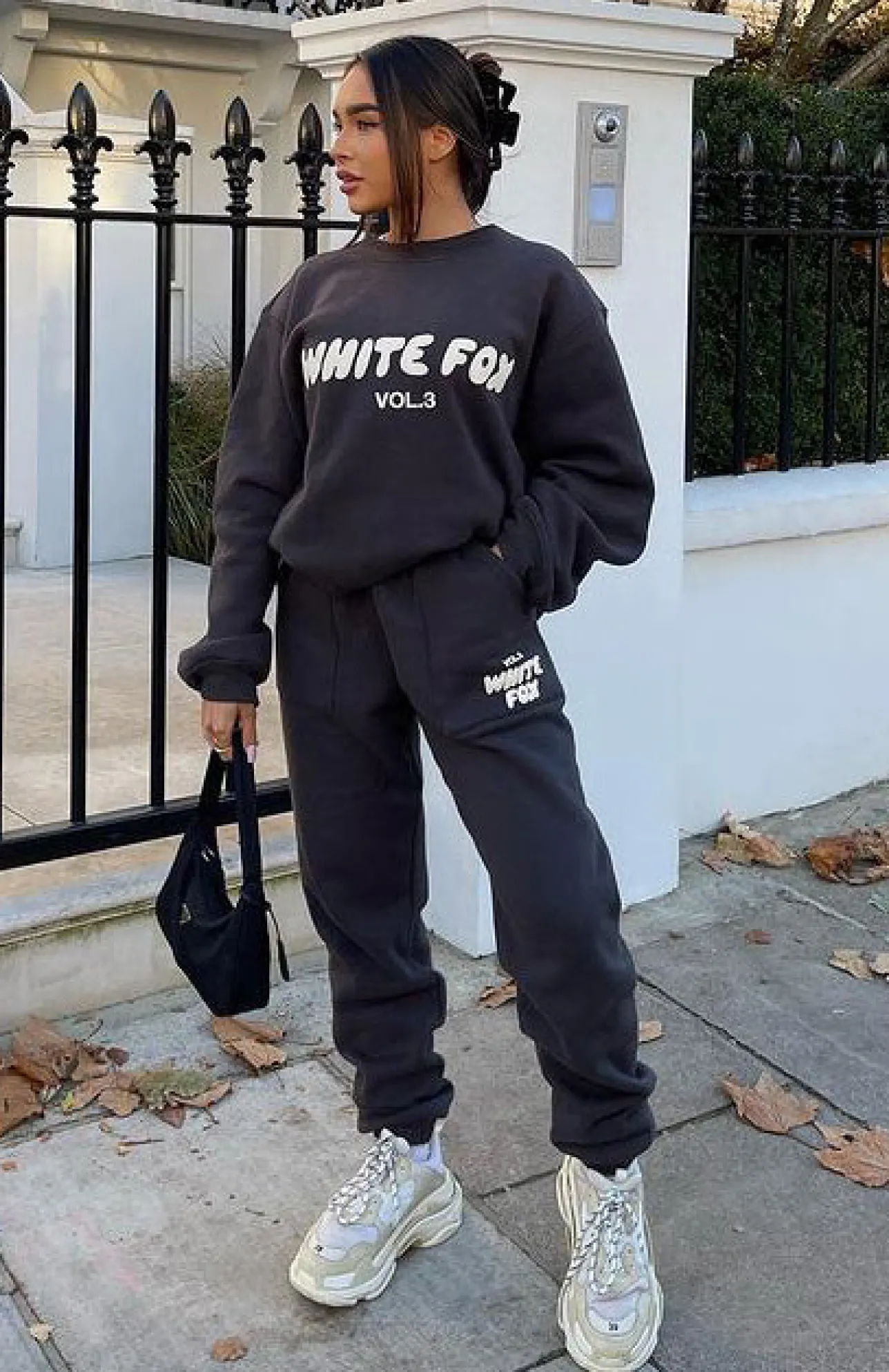 White Fox Boutique Offstage Sweatpants Shadow grey Hot