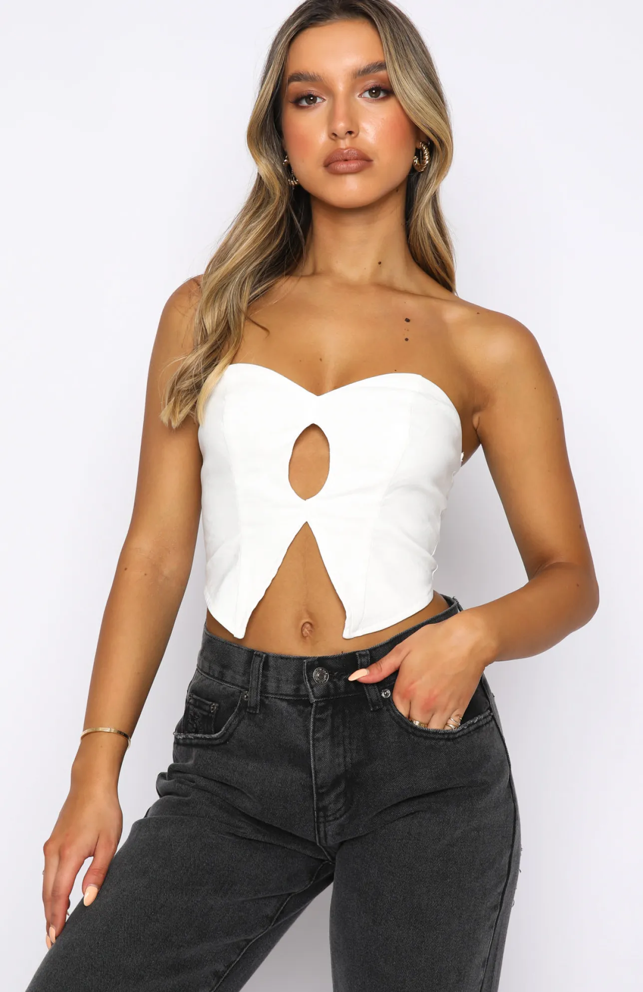 White Fox Boutique On The Weekend Crop white Flash Sale