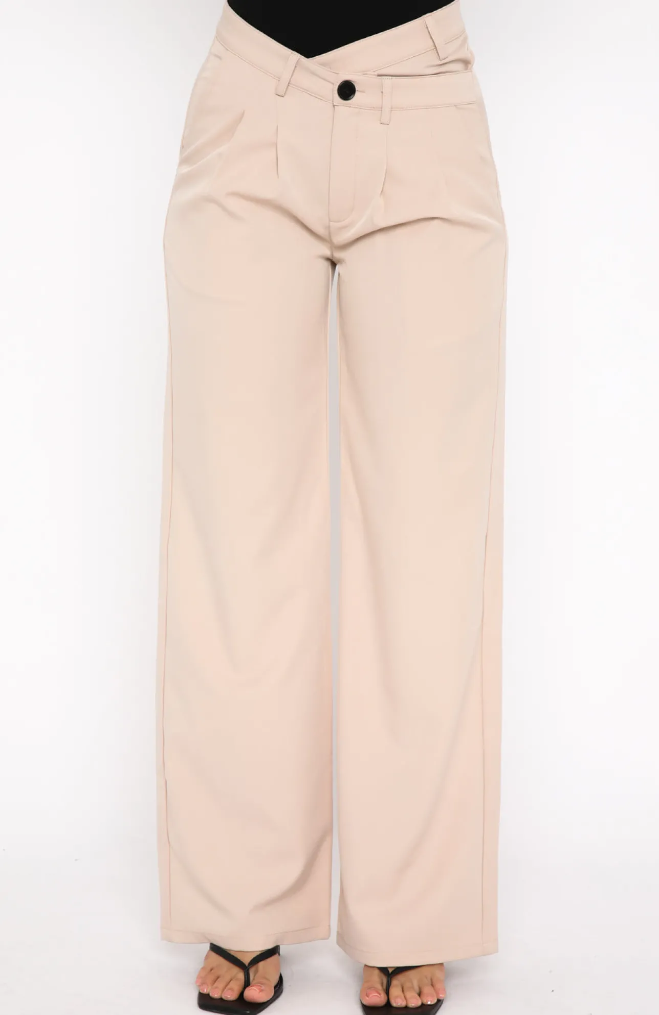 White Fox Boutique Out Of My Head Pants Beige nude New