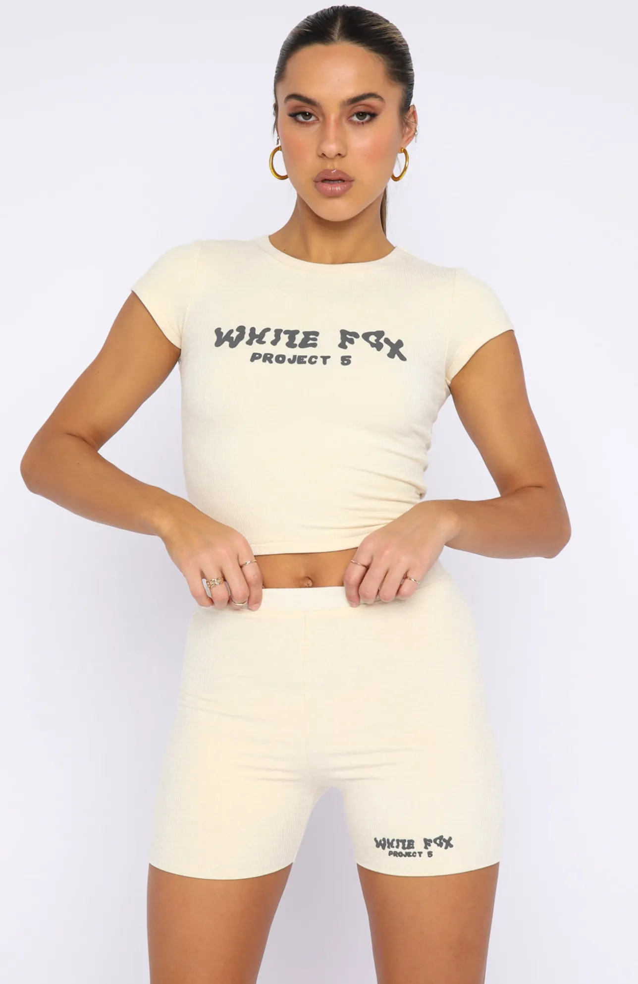 White Fox Boutique Project 5 Ribbed Bike Shorts Pebble nude Cheap