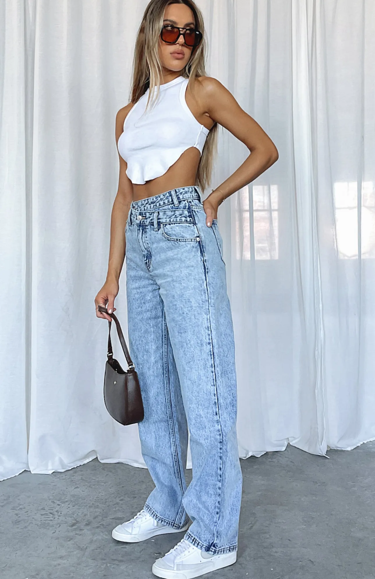 White Fox Boutique Take My Time Jeans Washed blue Sale
