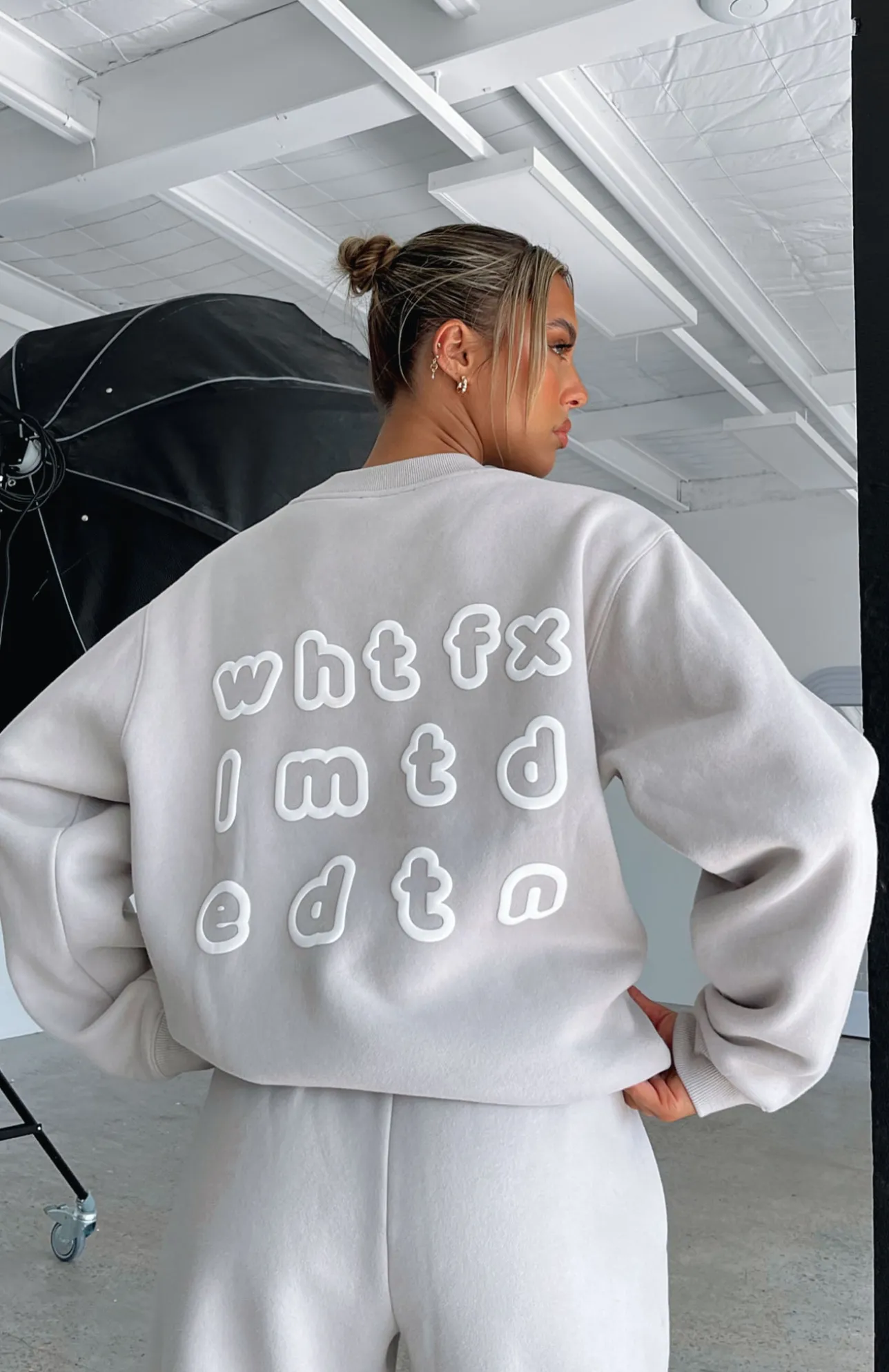 White Fox Boutique Top Tier Oversized Sweater Lunar grey Online