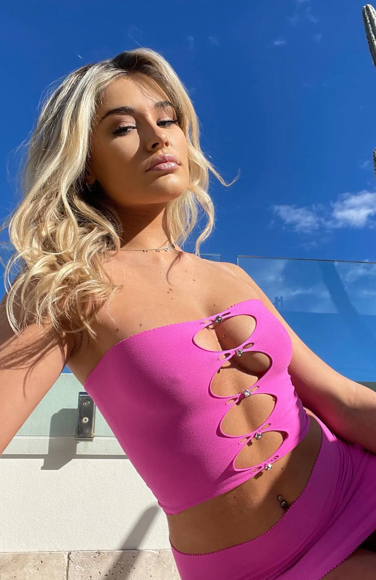 White Fox Boutique Triggered Crop Hot pink Online