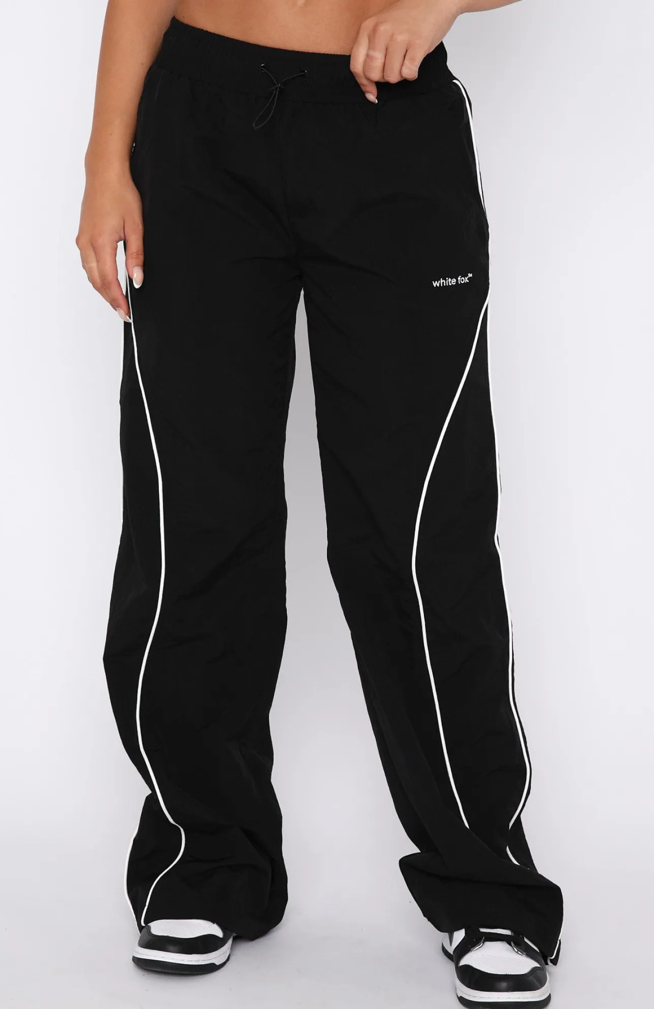 White Fox Boutique Unphased Cargo Pants black Shop