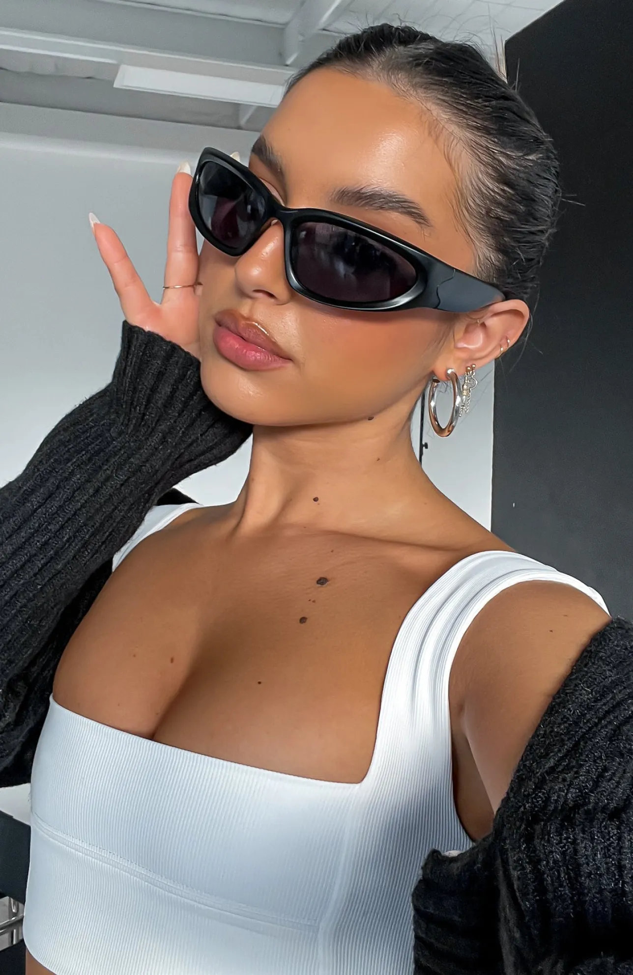 White Fox Boutique Viper Sunglasses black Flash Sale