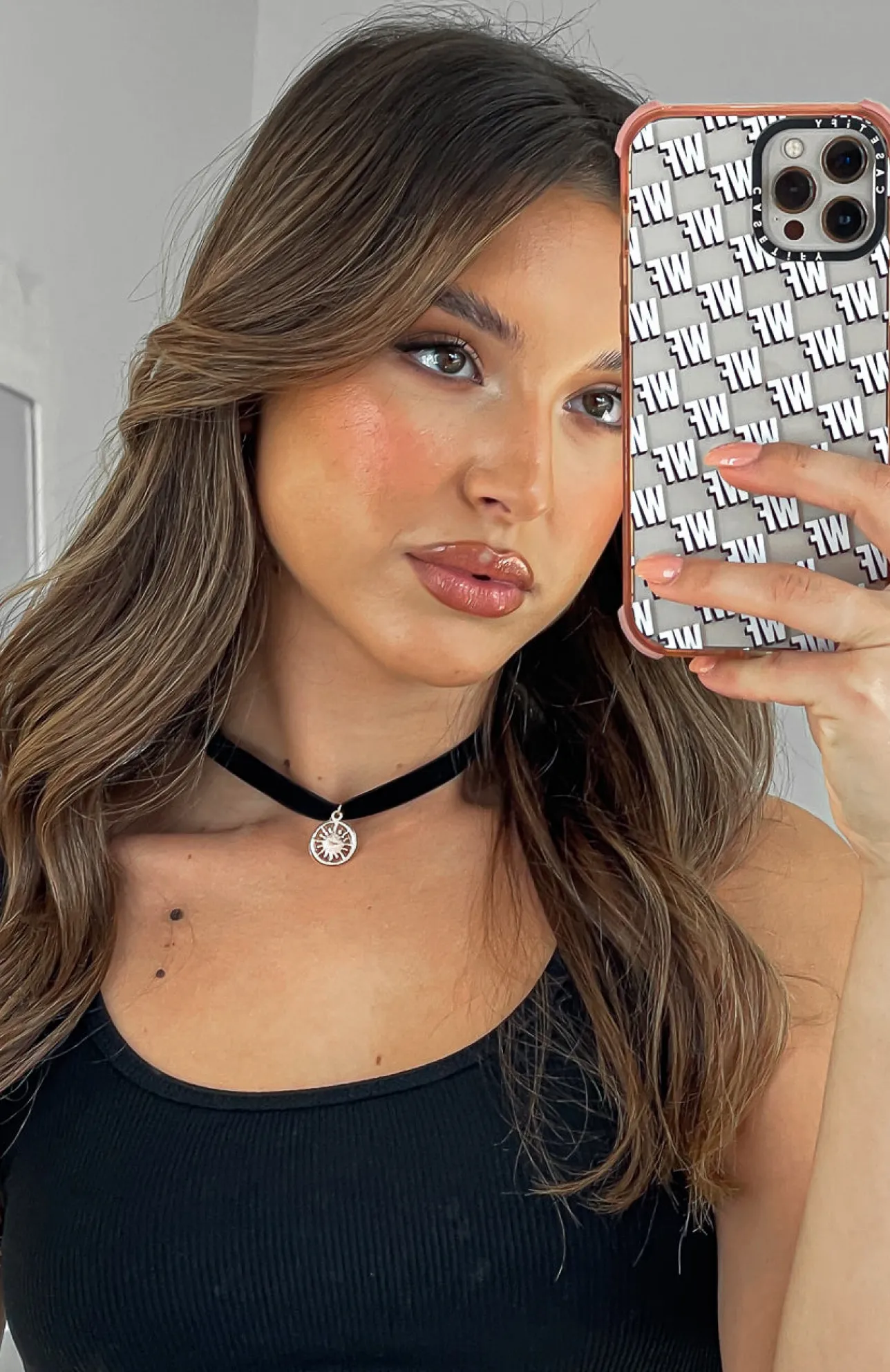 White Fox Boutique Zelda Choker /Gold black Clearance